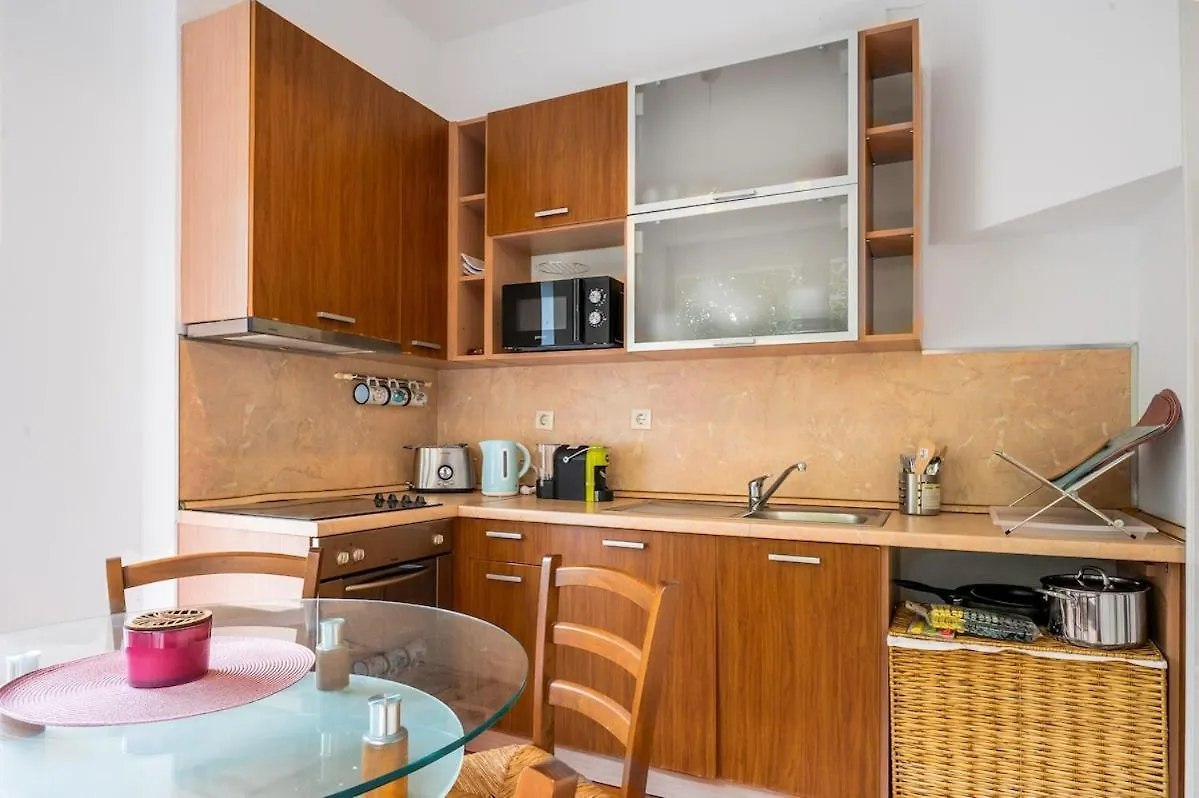 Elegant & Spacious Apartment In The Heart Of ソフィア