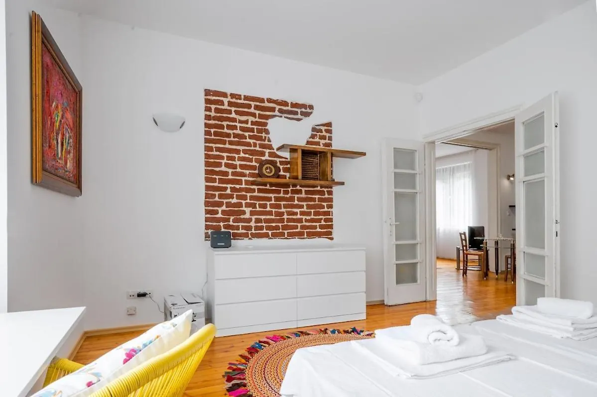 Elegant & Spacious Apartment In The Heart Of ソフィア 0*,